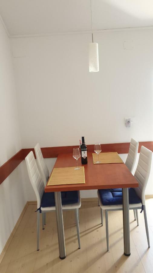 ולון Apartment Marina מראה חיצוני תמונה
